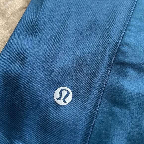Lululemon Jacket - Picture 5 of 6